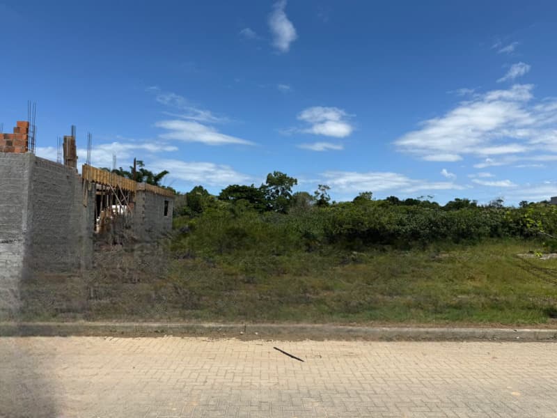 Foto 2 de 9: Terreno em leilão em Florianópolis - SC, bairro Canasvieiras — LOTE 001 Imovel