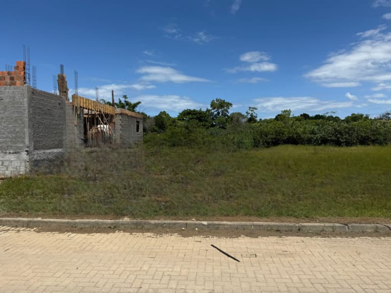 Foto 3 de 9: Terreno em leilão em Florianópolis - SC, bairro Canasvieiras — LOTE 001 Imovel