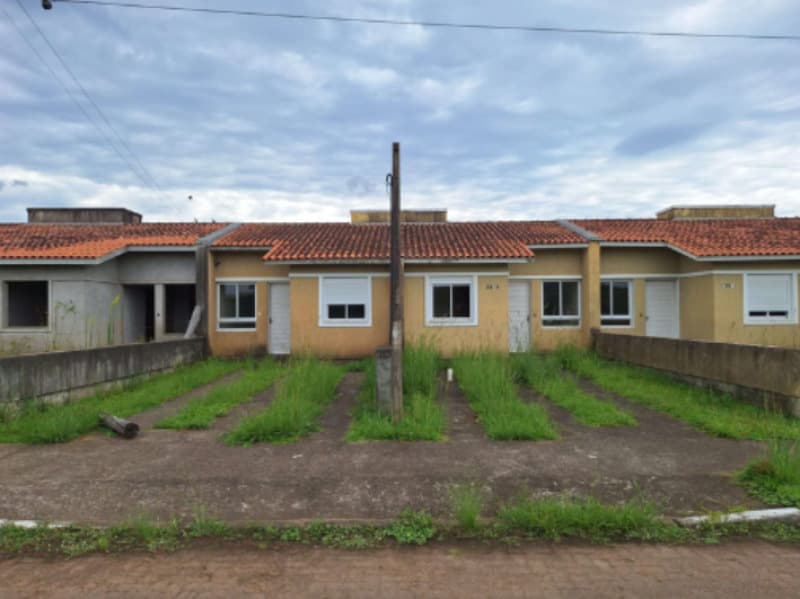Casa em leilão em Esteio - RS, bairro Vila Três Marias — LOTE 018 Imovel