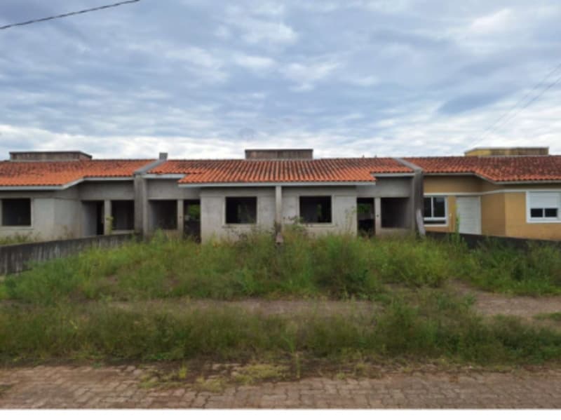 Casa em leilão em Esteio - RS, bairro Vila Três Marias — LOTE 020 Imovel
