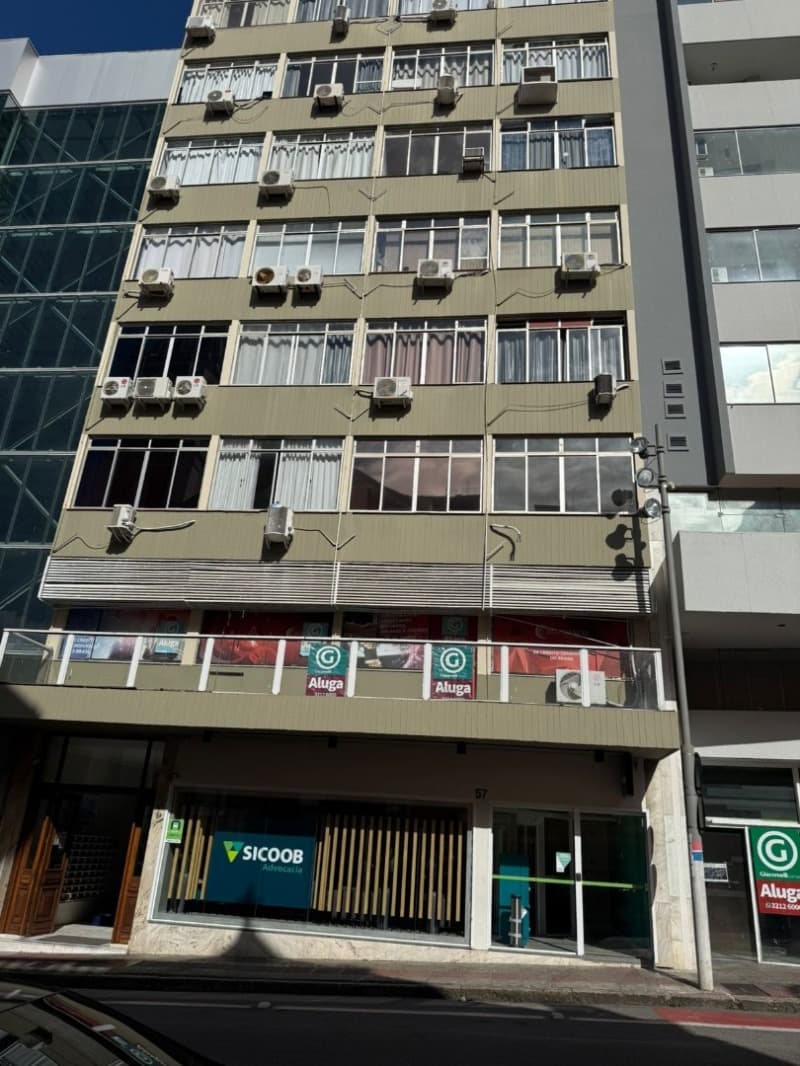 Foto 4 de 20: Apartamento em leilão em Florianópolis - SC — LOTE 004 Imóvel