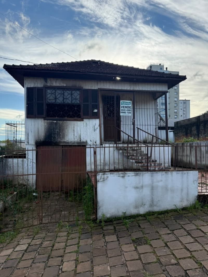 Foto 1 de 11: Terreno em leilão em Passo Fundo - RS, bairro Vila Schell — LOTE 001 Imóvel