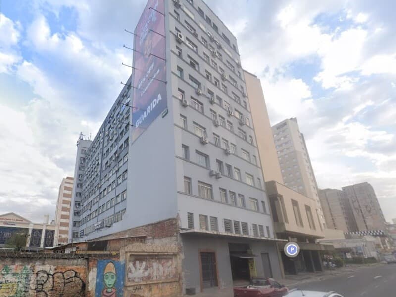 Comercial em leilão em Porto Alegre - RS — LOTE 001 CONJUNTOS NO BAIRRO CENTRO