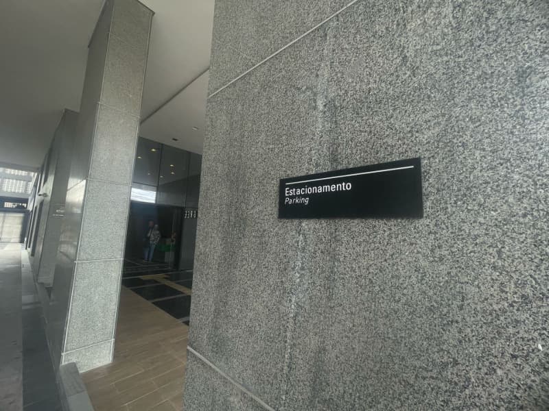 Foto 6 de 7: Comercial em leilão em Porto Alegre - RS — LOTE 001 SALA COMERCIAL(DESOCUPADA) NA AVENIDA ÉRICO VERISSÍMO