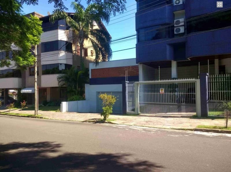Foto 3 de 3: Comercial em leilão em Porto Alegre - RS — LOTE 001 BOXES NO BAIRRO JARDIM ITÚ