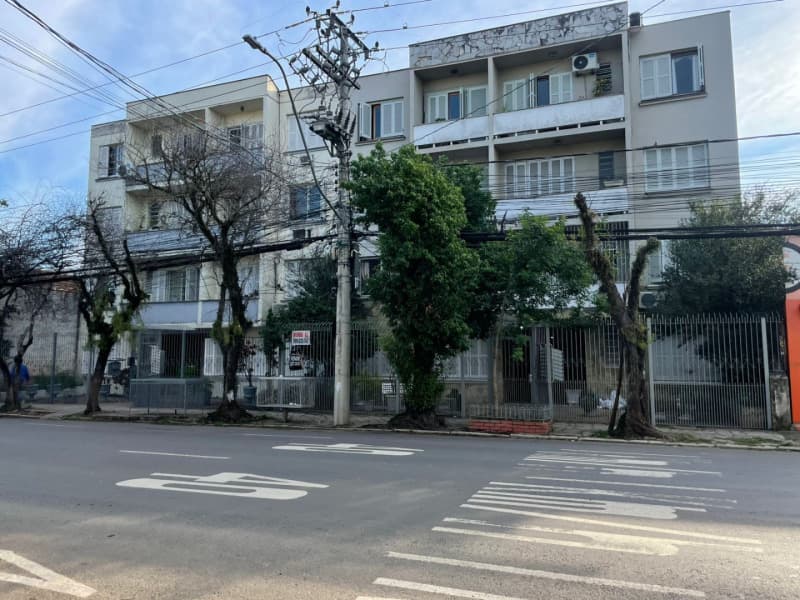 Foto 3 de 7: Apartamento em leilão em Porto Alegre - RS — LOTE 001 APARTAMENTO NO BAIRRO NAVEGANTES