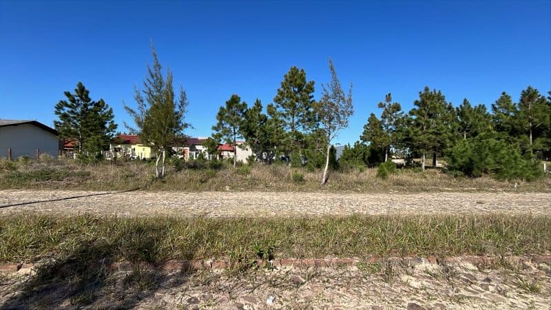 Foto 1 de 5: Terreno em leilão em Sombrio - SC — LOTE 001 TERRENO NA PRAIA VILLAGE DUNAS EM SOMBRIO SANTA CATARINA