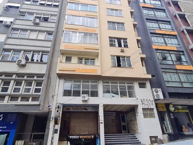 Foto 5 de 6: Apartamento em leilão em Porto Alegre - RS — LOTE 001 APARTAMENTO NO BAIIRO CENTRO