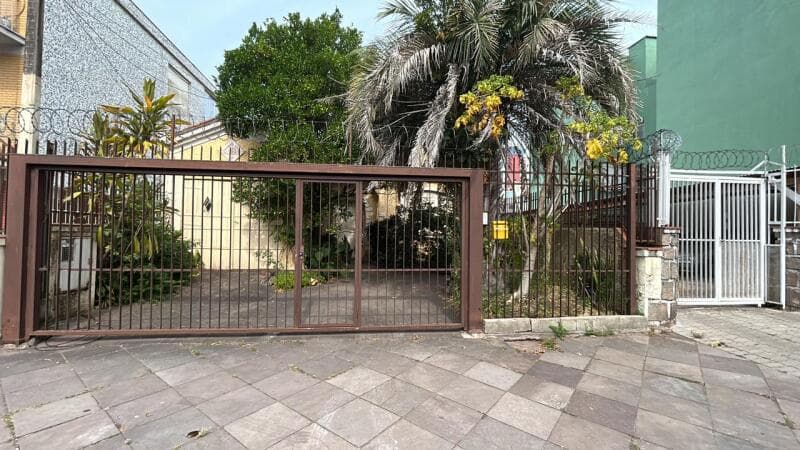 Foto 4 de 10: Casa em leilão em Porto Alegre - RS, bairro São João — LOTE 001 CASA NO BAIRRO SÃO JOÃO