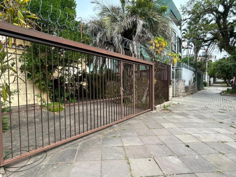 Foto 6 de 10: Casa em leilão em Porto Alegre - RS, bairro São João — LOTE 001 CASA NO BAIRRO SÃO JOÃO