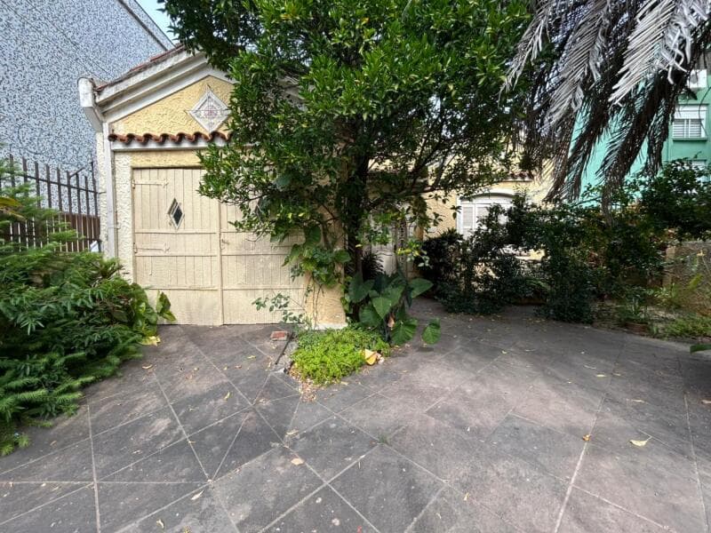 Foto 9 de 10: Casa em leilão em Porto Alegre - RS, bairro São João — LOTE 001 CASA NO BAIRRO SÃO JOÃO
