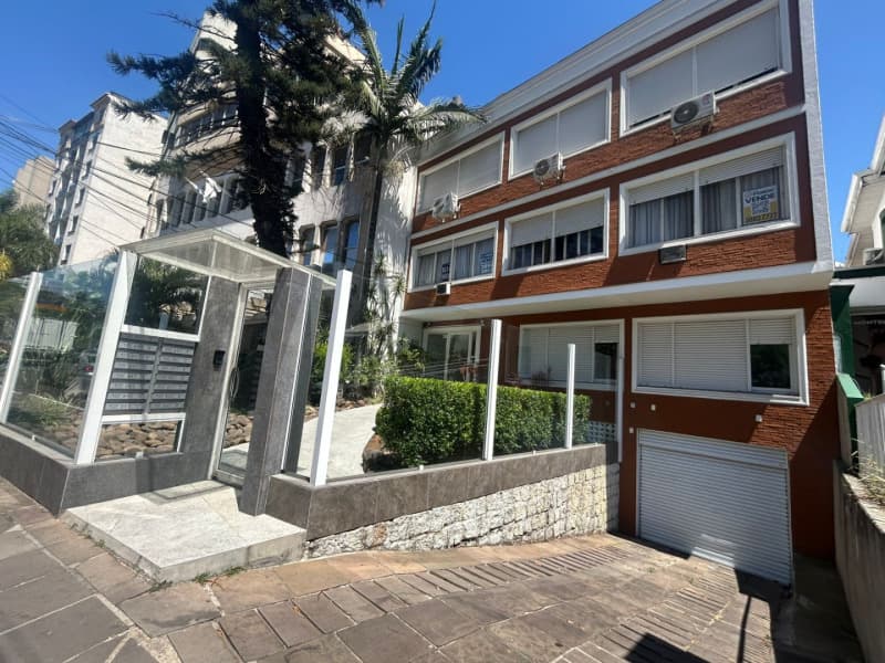 Foto 3 de 7: Apartamento em leilão em Porto Alegre - RS, bairro Moinhos de Vento — LOTE 001 APARTAMENTO DUPLEX (DESOCUPADO) COM VAGA DE ESTACIONAMENTO NO BAIRRO MOINHOS DE VENTO