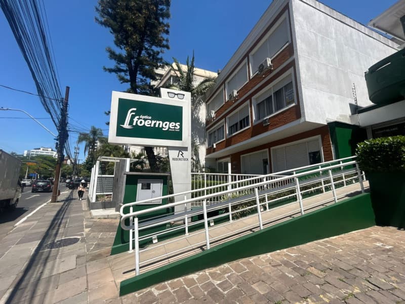 Foto 4 de 7: Apartamento em leilão em Porto Alegre - RS, bairro Moinhos de Vento — LOTE 001 APARTAMENTO DUPLEX (DESOCUPADO) COM VAGA DE ESTACIONAMENTO NO BAIRRO MOINHOS DE VENTO