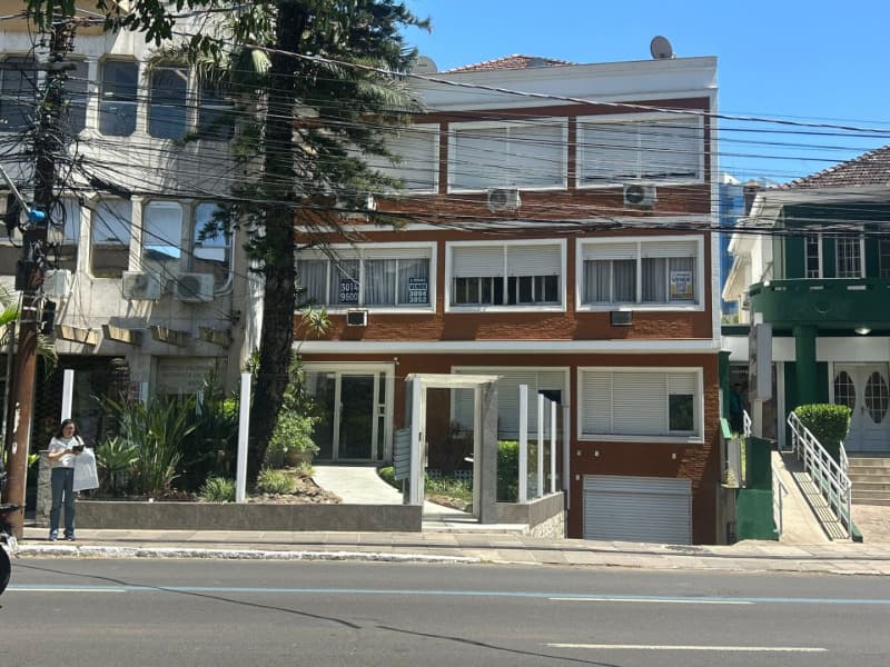 Foto 7 de 7: Apartamento em leilão em Porto Alegre - RS, bairro Moinhos de Vento — LOTE 001 APARTAMENTO DUPLEX (DESOCUPADO) COM VAGA DE ESTACIONAMENTO NO BAIRRO MOINHOS DE VENTO