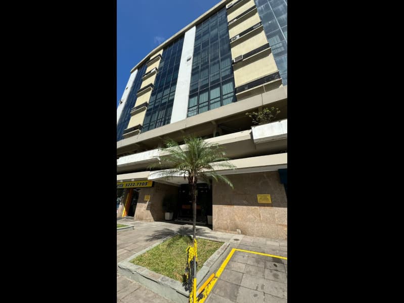Foto 2 de 10: Comercial em leilão em Porto Alegre - RS, bairro Floresta — LOTE 001 SALA NA RUA DOUTOR TIMÓTEO NO BAIRRO FLORESTA