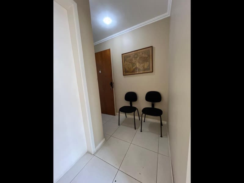 Foto 4 de 10: Comercial em leilão em Porto Alegre - RS, bairro Floresta — LOTE 001 SALA NA RUA DOUTOR TIMÓTEO NO BAIRRO FLORESTA