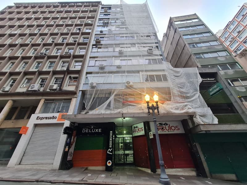 Foto 1 de 4: Comercial em leilão em Porto Alegre - RS, bairro Centro — LOTE 001 CONJUNTO (DESOCUPADO) NO BAIRRO CENTRO - EXTRAJUDICIAL