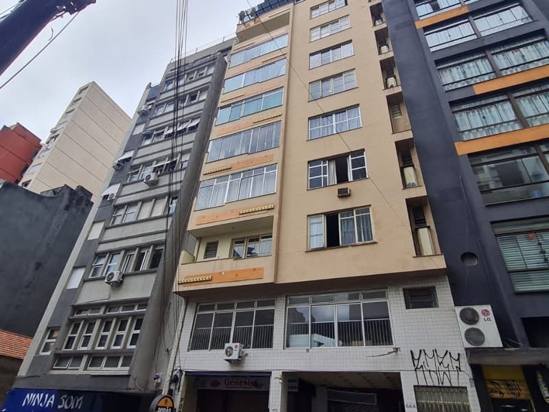 Foto 3 de 11: Apartamento em leilão em Porto Alegre - RS, bairro Centro — LOTE 001 APARTAMENTO NO CENTRO