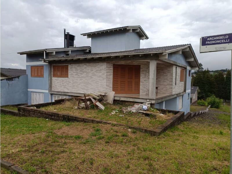 Casa em leilão em Porto Alegre - RS, bairro Coroados — LOTE 001 CASA (NÃO AVERBADA) NO BAIRRO COROADOS EM NOVA PRATA/RS