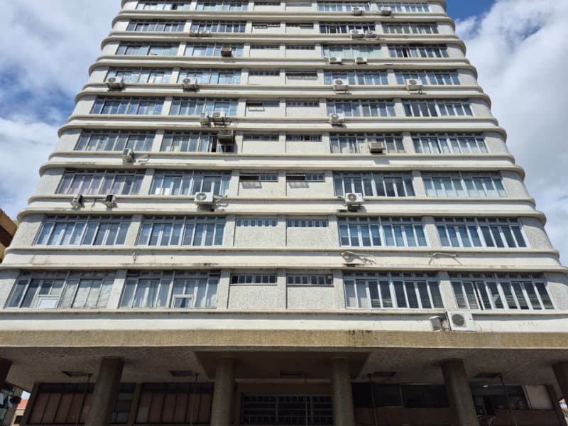 Foto 5 de 6: Comercial em leilão em Porto Alegre - RS, bairro Centro — LOTE 001 CONJUNTO NO BAIRRO CENTRO NO EDIFÍCIO COLISEU