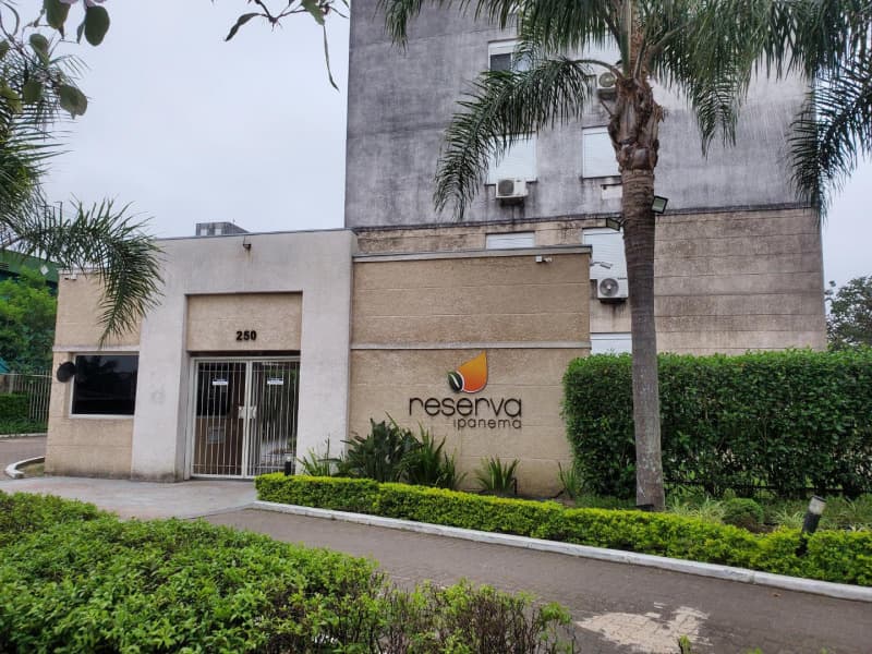 Foto 1 de 13: Apartamento em leilão em Porto Alegre - RS, bairro Ipanema — LOTE 001 APARTAMENTO E BOX NO BAIRRO IPANEMA EM PORTO ALEGRE/RS