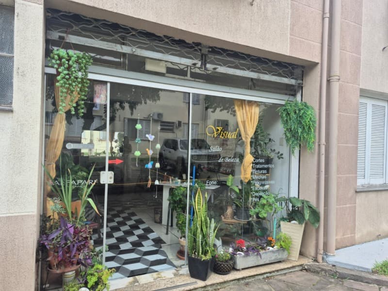 Foto 1 de 12: Comercial em leilão em Porto Alegre - RS, bairro Cristo Redentor — LOTE 001 LOJA PRÓXIMA AO HOSPITAL CONCEIÇÃO NO BAIRRO CRISTO REDENTOR