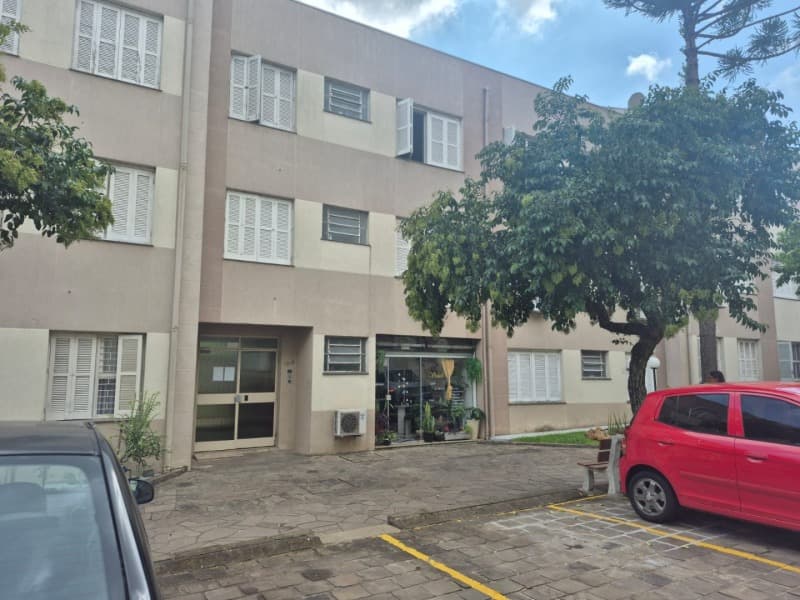 Foto 9 de 12: Comercial em leilão em Porto Alegre - RS, bairro Cristo Redentor — LOTE 001 LOJA PRÓXIMA AO HOSPITAL CONCEIÇÃO NO BAIRRO CRISTO REDENTOR