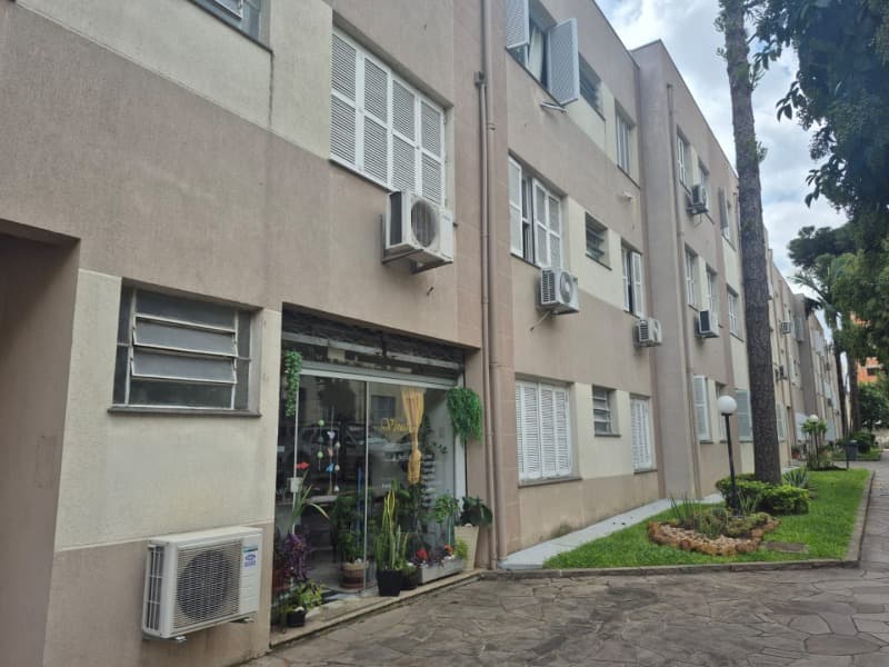 Foto 10 de 12: Comercial em leilão em Porto Alegre - RS, bairro Cristo Redentor — LOTE 001 LOJA PRÓXIMA AO HOSPITAL CONCEIÇÃO NO BAIRRO CRISTO REDENTOR