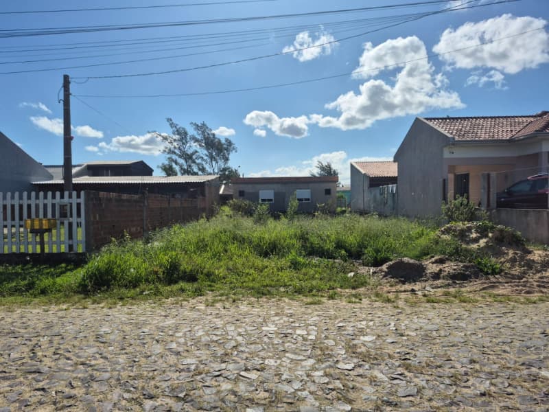Foto 1 de 7: Terreno em leilão em Capão Da Canoa - RS, bairro Praia Atlântida Sul — LOTE 001 TERRENO URBANO EM ATLÂNTIDA SUL - LITORAL