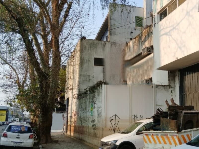 Foto 3 de 5: Comercial em leilão em Porto Alegre - RS, bairro Navegantes — LOTE 001 FRAÇÃO DE 50% DE PRÉDIO (DESOCUPADO) NO BAIRRO NAVEGANTES