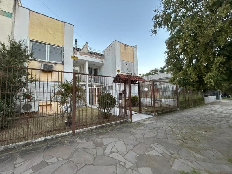 Foto 2 de 7: Apartamento em leilão em Porto Alegre - RS, bairro Tristeza — LOTE 001 APARTAMENTO (DESOCUPADO) NO BAIRRO TRISTEZA
