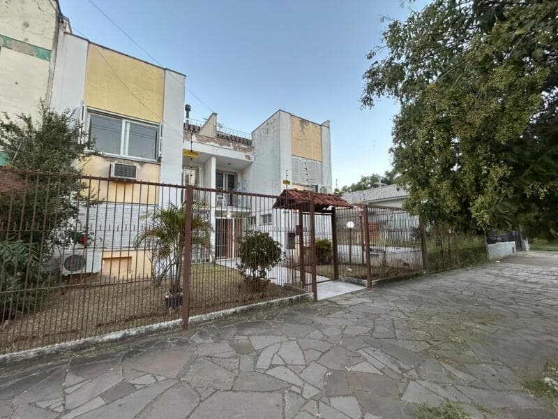 Foto 6 de 7: Apartamento em leilão em Porto Alegre - RS, bairro Tristeza — LOTE 001 APARTAMENTO (DESOCUPADO) NO BAIRRO TRISTEZA