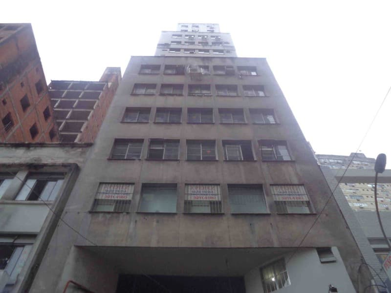 Foto 2 de 4: Comercial em leilão em Porto Alegre - RS, bairro Centro — LOTE 001 SALA NA GALERIA DO ROSÁRIO NO BAIRRO CENTRO
