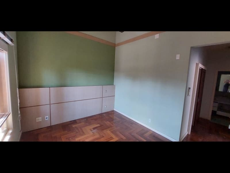 Foto 9 de 25: Casa em leilão em Porto Alegre - RS, bairro Teresópolis — LOTE 001 EXCELENTE CASA NO BAIRRO TERESÓPOLIS