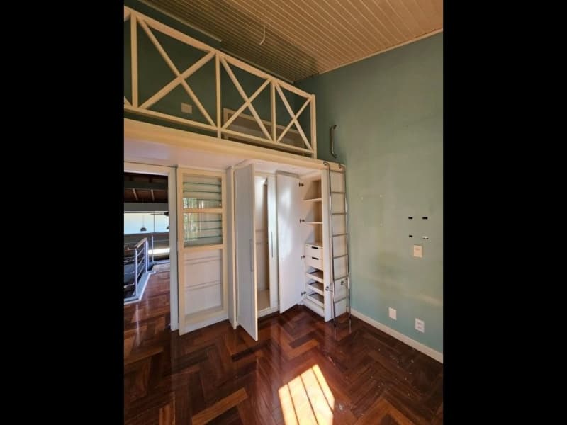 Foto 10 de 25: Casa em leilão em Porto Alegre - RS, bairro Teresópolis — LOTE 001 EXCELENTE CASA NO BAIRRO TERESÓPOLIS