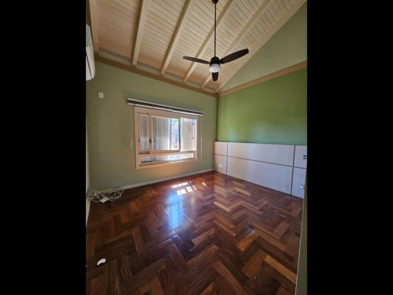 Foto 12 de 25: Casa em leilão em Porto Alegre - RS, bairro Teresópolis — LOTE 001 EXCELENTE CASA NO BAIRRO TERESÓPOLIS