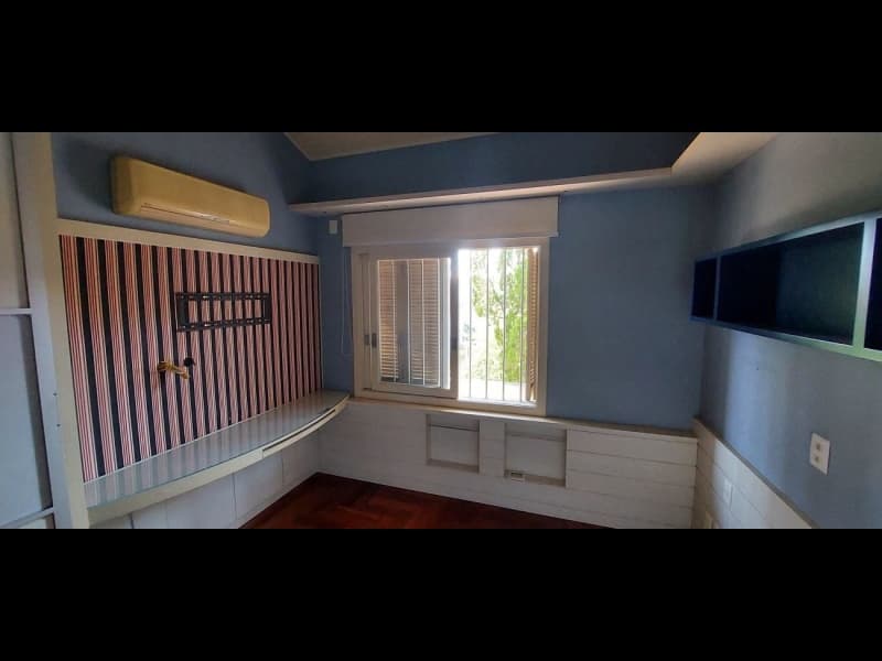 Foto 16 de 25: Casa em leilão em Porto Alegre - RS, bairro Teresópolis — LOTE 001 EXCELENTE CASA NO BAIRRO TERESÓPOLIS