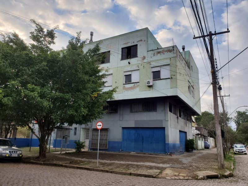 Foto 1 de 3: Comercial em leilão em Porto Alegre - RS, bairro São Geraldo — LOTE 001 LOJA NO BAIRRO SÃO GERALDO EM PORTO ALEGRE/RS