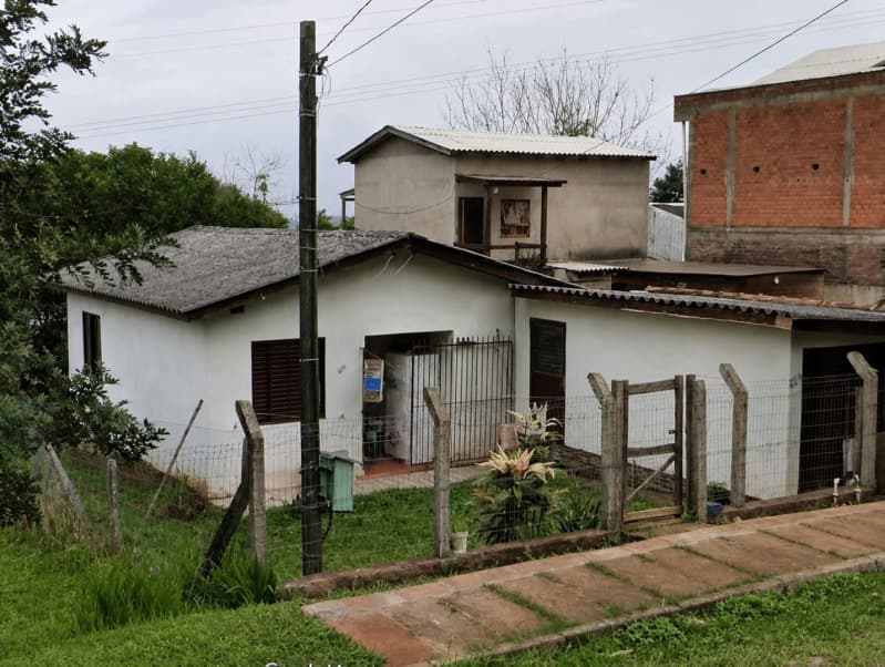 Terreno em leilão em São Leopoldo - RS, bairro Campestre — LOTE 001 TERRENO (COM CASA NÃO AVERBADA) NO BAIRRO CAMPESTRE EM SÃO LEOPOLDO/RS