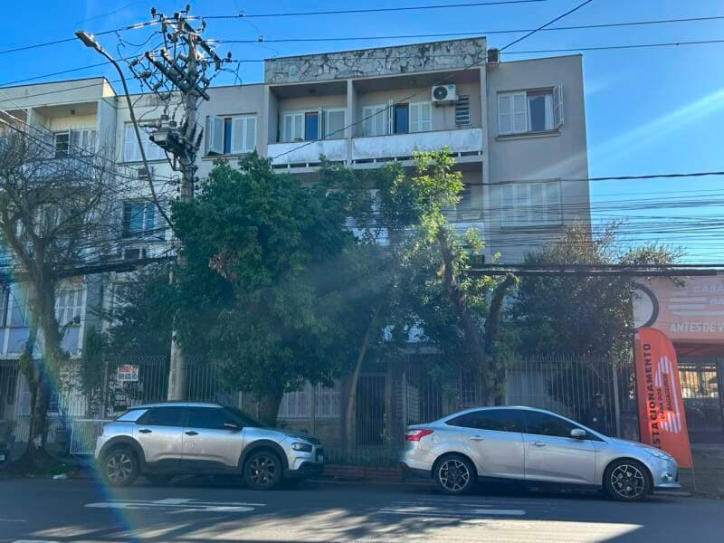 Foto 1 de 8: Apartamento em leilão em Porto Alegre - RS, bairro Navegantes — LOTE 001 APARTAMENTO NO BAIRRO NAVEGANTES