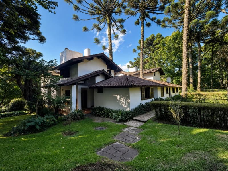 Foto 5 de 12: Casa em leilão em Canela - RS, bairro Vila Suzana — LOTE 001 CASA COM 799,36m2 DE ÁREA CONSTRUÍDA E OUTRAS BENFEITORIAS EM TERRENO DE 8.793,21m2 EM CANE