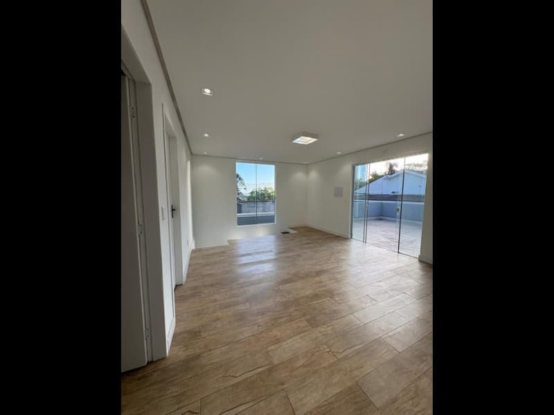 Foto 5 de 26: Casa em leilão em Porto Alegre - RS, bairro Cristal — LOTE 001 CASA (DESOCUPADA) NA AVENIDA PINHEIRO BORDA (PRÓXIMA AO PONTAL SHOPPING)