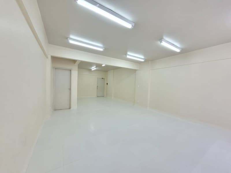 Foto 9 de 10: Comercial em leilão em Porto Alegre - RS, bairro Centro — LOTE 001 SALA (DESOCUPADA) NO EDIFÍCIO COLISEU NO BAIRRO CENTRO