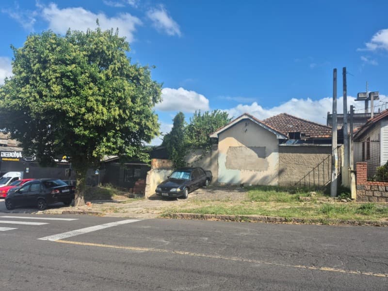 Foto 2 de 6: Terreno em leilão em Porto Alegre - RS, bairro Jardim Sabará — LOTE 001 FRAÇÃO DE 50% DE TERRENO NO BAIRRO JARDIM SABARÁ/VILA IPIRANGA