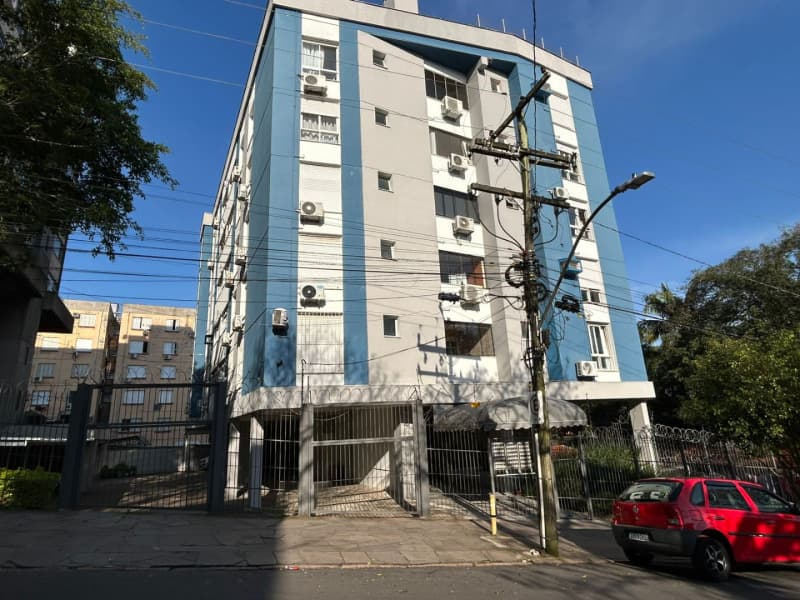 Foto 4 de 7: Apartamento em leilão em Porto Alegre - RS, bairro Vila Bom Jesus — LOTE 001 COBERTURA COM DUAS VAGAS DE ESTACIONAMENTO NO BAIRRO VILA BOM JESUS