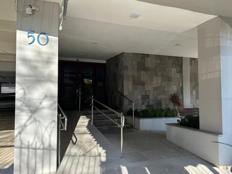 Foto 5 de 7: Apartamento em leilão em Porto Alegre - RS, bairro Vila Bom Jesus — LOTE 001 COBERTURA COM DUAS VAGAS DE ESTACIONAMENTO NO BAIRRO VILA BOM JESUS
