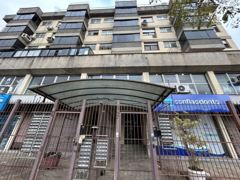 Foto 2 de 7: Comercial em leilão em Porto Alegre - RS, bairro Partenon — LOTE 001 SALA (DESOCUPADA) NA AVENIDA IPIRANGA NO BAIRRO PARTENON