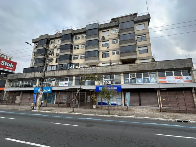 Foto 5 de 7: Comercial em leilão em Porto Alegre - RS, bairro Partenon — LOTE 001 SALA (DESOCUPADA) NA AVENIDA IPIRANGA NO BAIRRO PARTENON