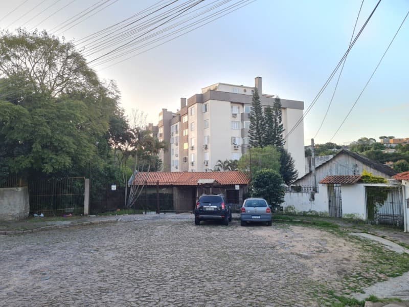 Foto 2 de 6: Vaga de Garagem em leilão em Porto Alegre - RS, bairro Cristal — LOTE 001 ESTACIONAMENTO NO BAIRRO CRISTAL