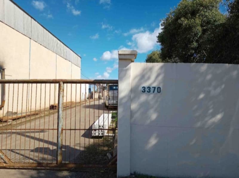 Foto 1 de 2: Terreno em leilão em Canoas - RS — LOTE 006 TERRENO COM 8.400,00m2 EM CANOAS/RS